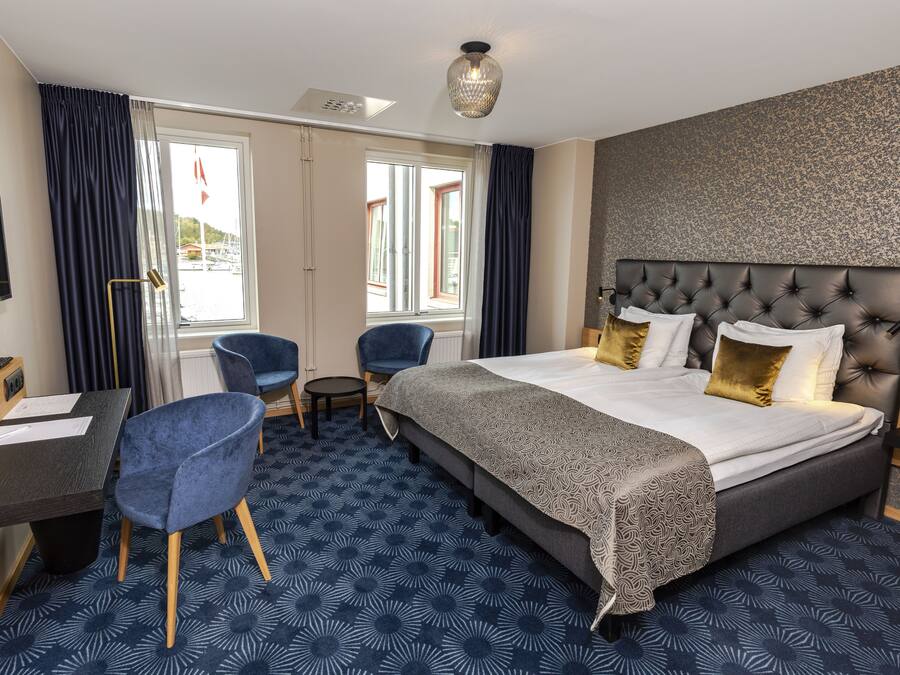 In-room safe, desk, free WiFi, bed sheets