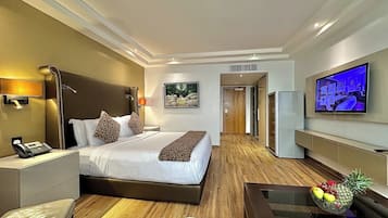 Deluxe Room, 1 King Bed | 1 bedroom, Egyptian cotton sheets, premium bedding, down duvets