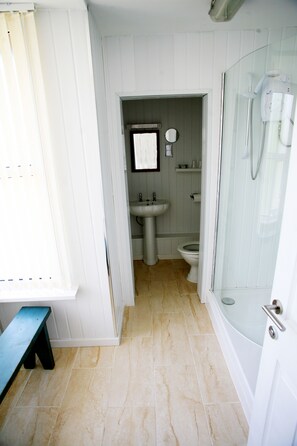 Double Room, Ensuite | Bathroom