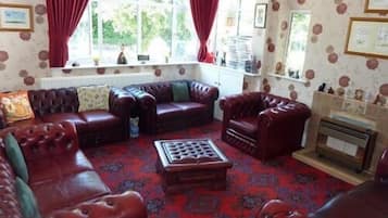Bar lounge