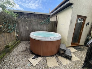 Panoramic Double Room, Ensuite (Private Hot Tub) | Outdoor spa tub - The Old Mill Rooms (Yarm)