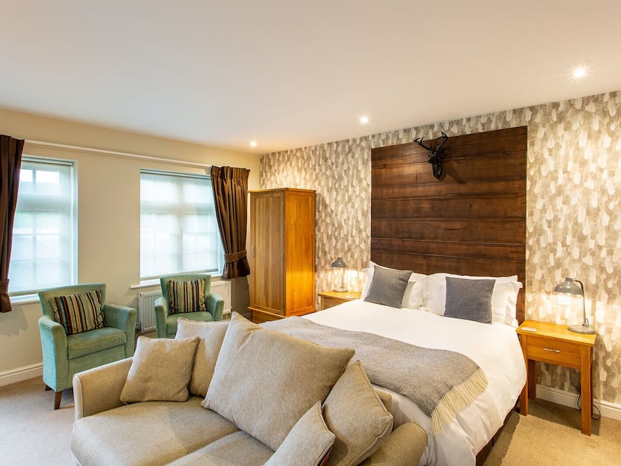 Skrivbord, strykjärn/strykbräda, gratis barnsängar och gratis wi-fi