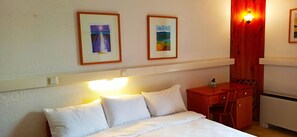 Colchones con acolchado adicional y escritorio