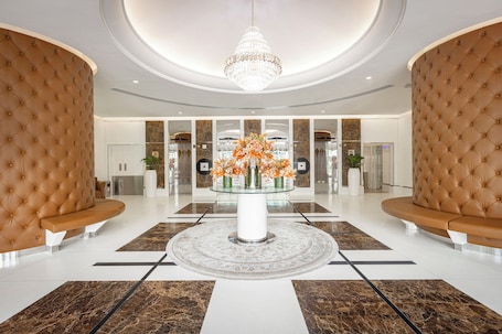 Reception. Golden Sands Hotel & Residences
