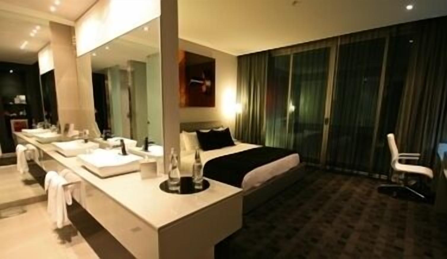 豪華客房, 1 張特大雙人床