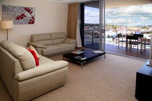 Living area - Toowoomba Central Plaza Apartment Hotel (Toowoomba)