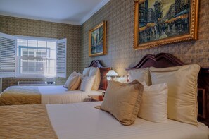 Premium bedding, Tempur-Pedic beds, minibar, in-room safe - Grass Valley Courtyard Suites (Grass Valley)