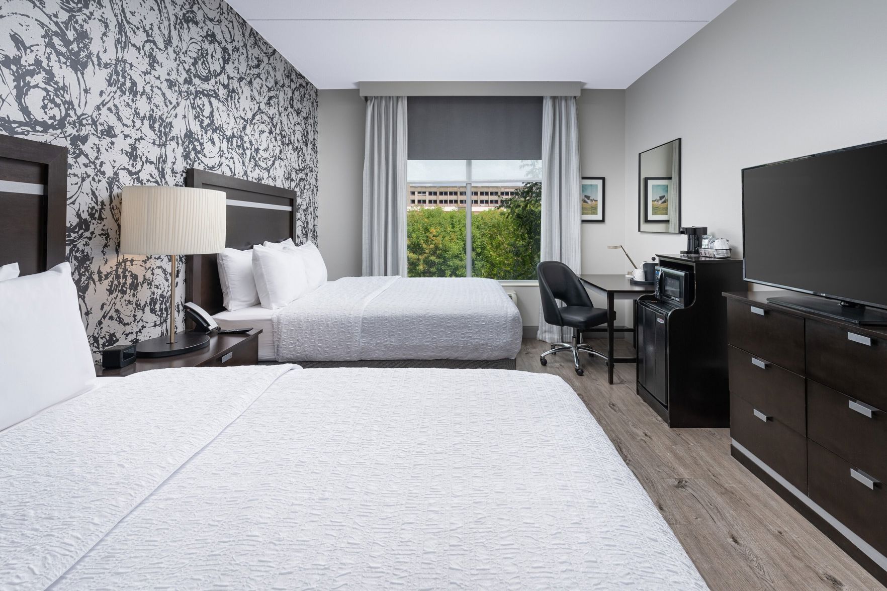 Hypo-allergenic bedding, in-room safe, desk, laptop workspace