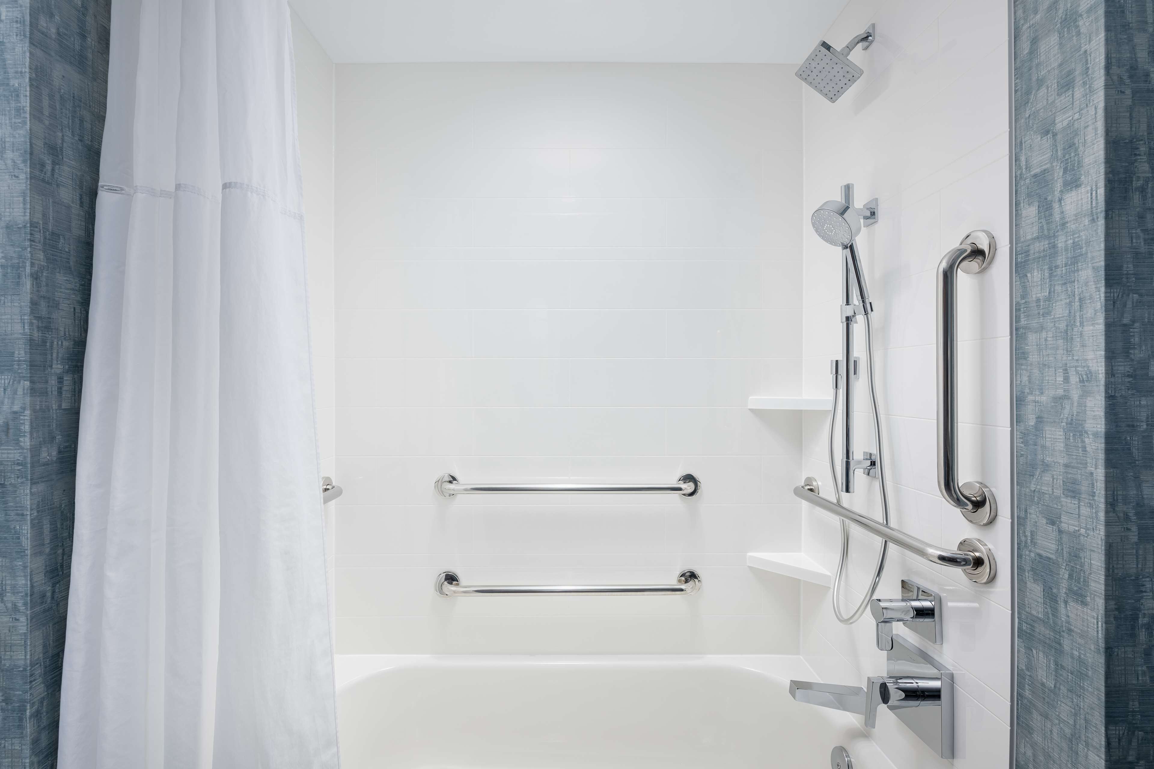 one king bed, non-smoking, accessible | bathroom | free toiletries, hair dryer, towels, soap