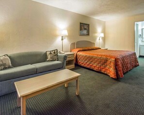 أسرّة بطبقة علوية مريحة وبديكورات فريدة لكل غرفة وطراز فريد لكل وحدة