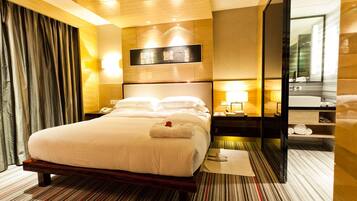 1 slaapkamer, luxe beddengoed, een minibar, een kluis op de kamer