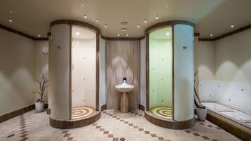 Een Turks bad/hammam, lichaamsbehandelingen, aromatherapie, body wraps