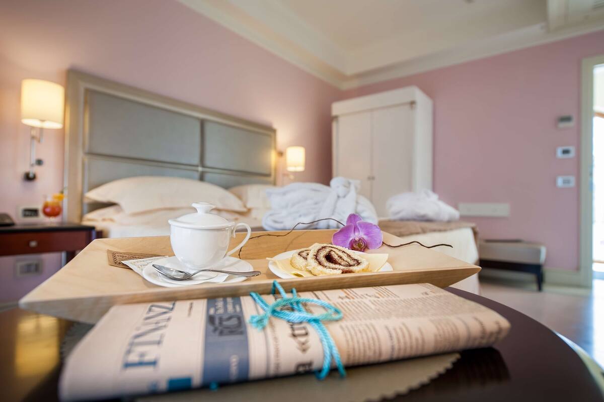 Frette Italian sheets, premium bedding, down duvets, memory-foam beds