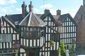 Exterior - The Talbot Inn (Ledbury)