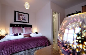 Habitación doble estándar | Sábanas de algodón egipcio y ropa de cama de alta calidad 