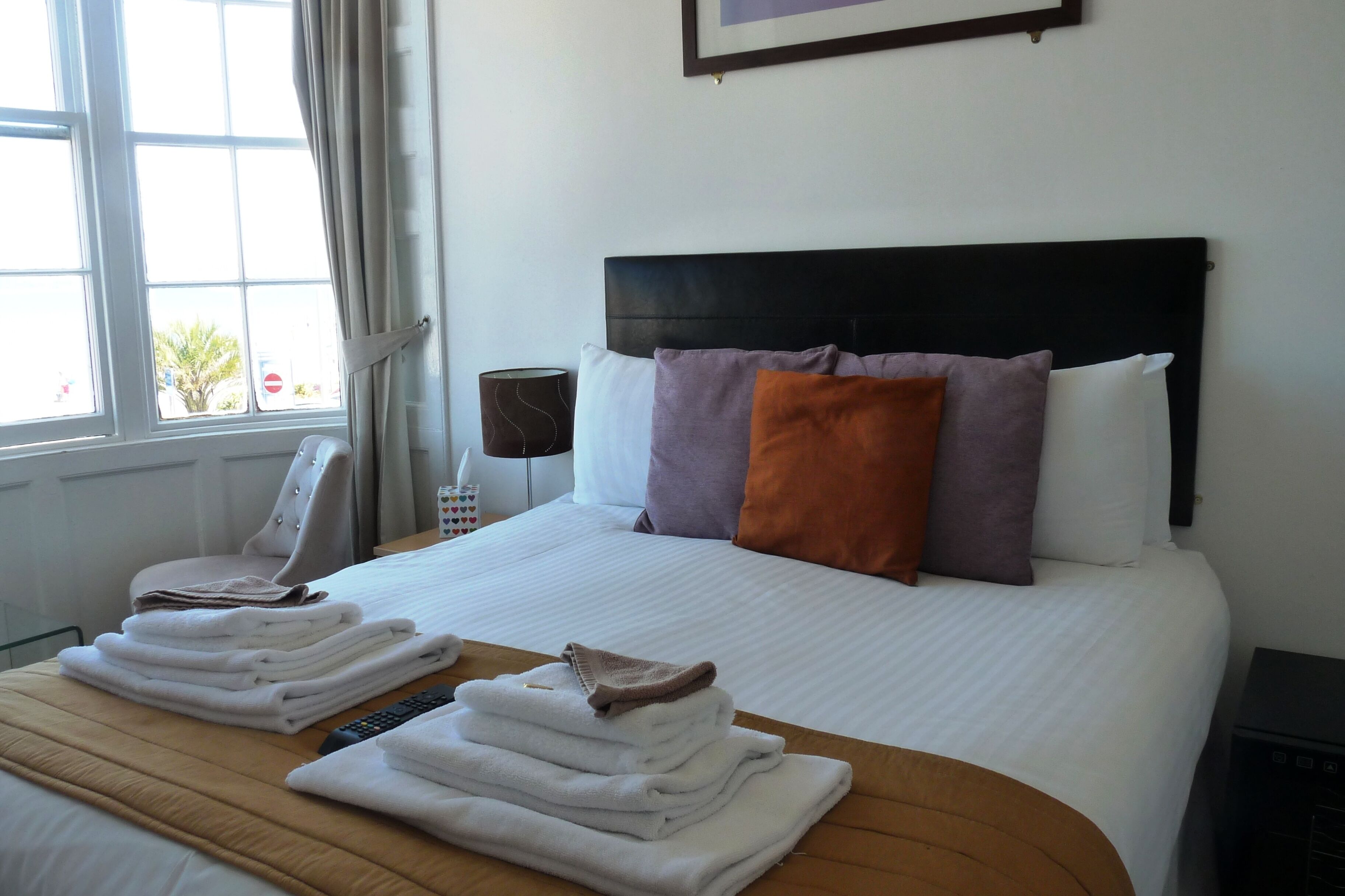 Double Room, 1 King Bed, Ensuite, Sea View (Room1) | Bed sheets