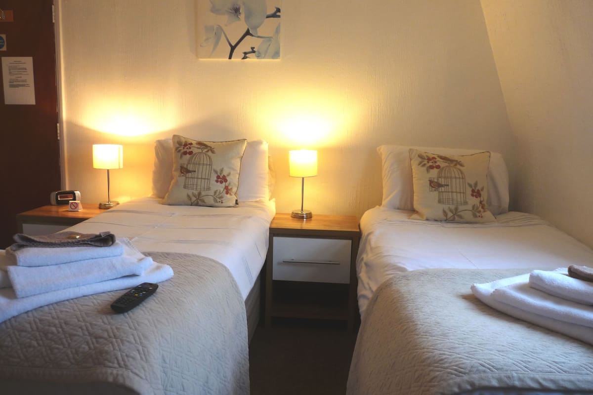Double or Twin Room, Private Bathroom, Harbor View (Room6) | Bed sheets