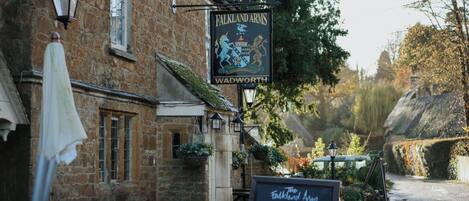 Fachada de la propiedad