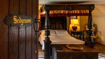 Individually decorated, laptop workspace, iron/ironing board, free WiFi