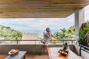 Pillowtop beds, minibar, in-room safe, desk - Ayara Kamala Resort & Spa (Kamala)