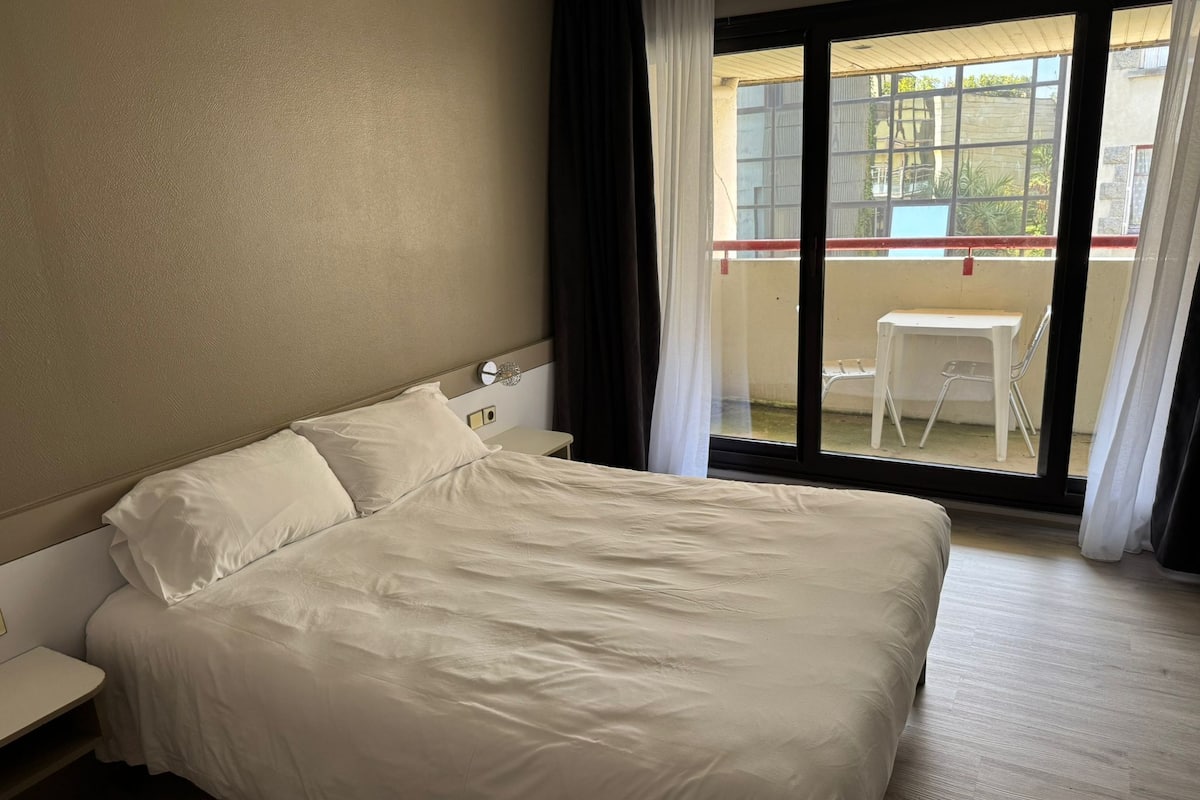 1 bedroom, premium bedding, individually decorated