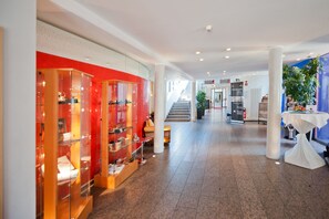 Lobby - Hotel Am Froschbächel (Bühl)