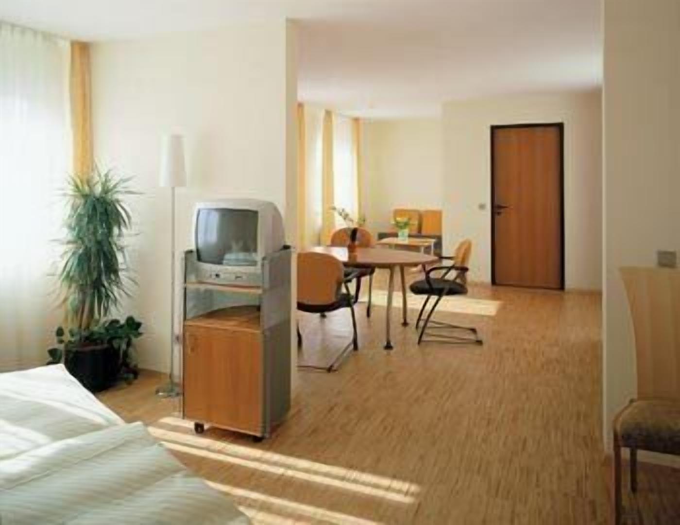 42-inch flat-screen tv with satellite channels, tv, netflix