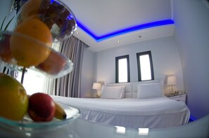 Luxury Double Room, Sea View | Egyptian cotton sheets, premium bedding, pillowtop beds, minibar - Kymata (Dio-Olympos)
