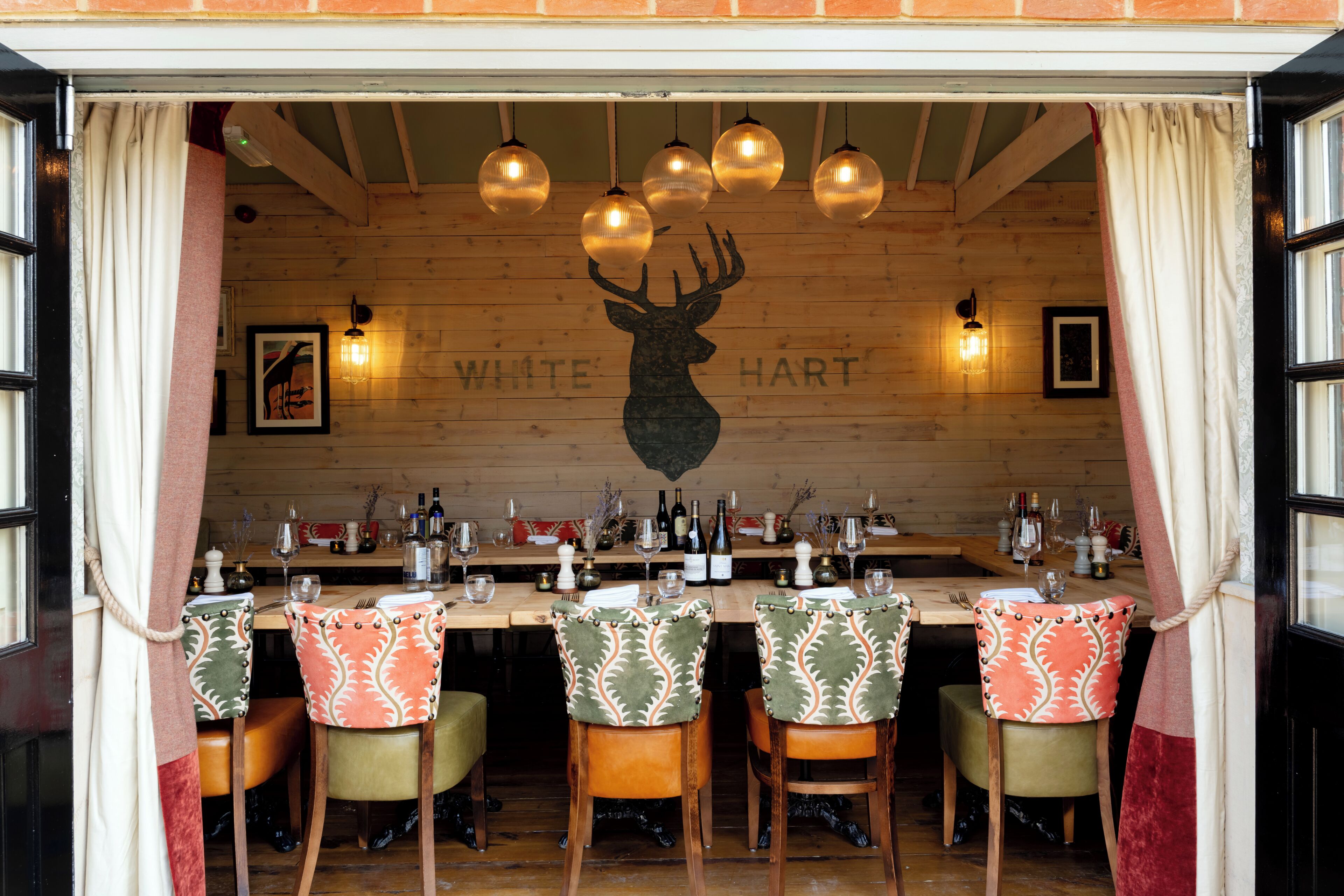 Breakfast, lunch, dinner served; British cuisine 