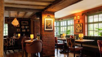 Breakfast, lunch, dinner served; British cuisine