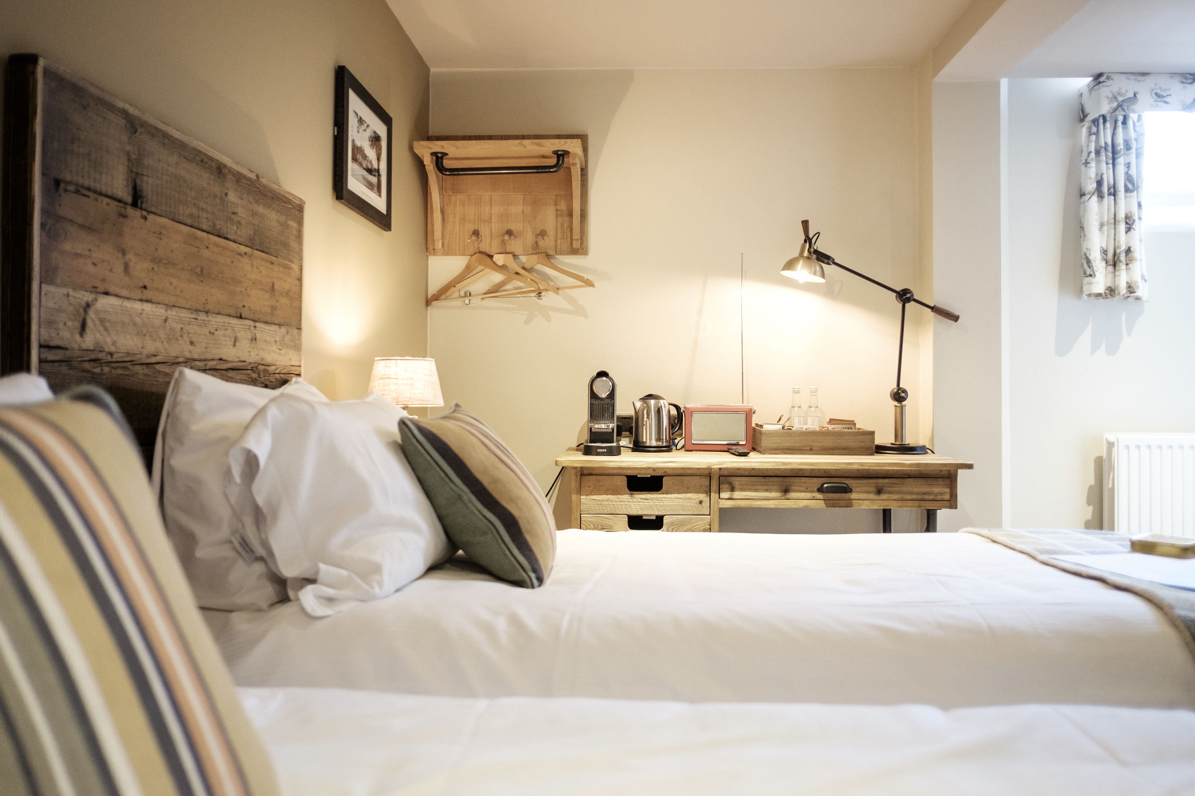 Comfy King or Twin Room | Premium bedding, desk, iron/ironing board, free cribs/infant beds