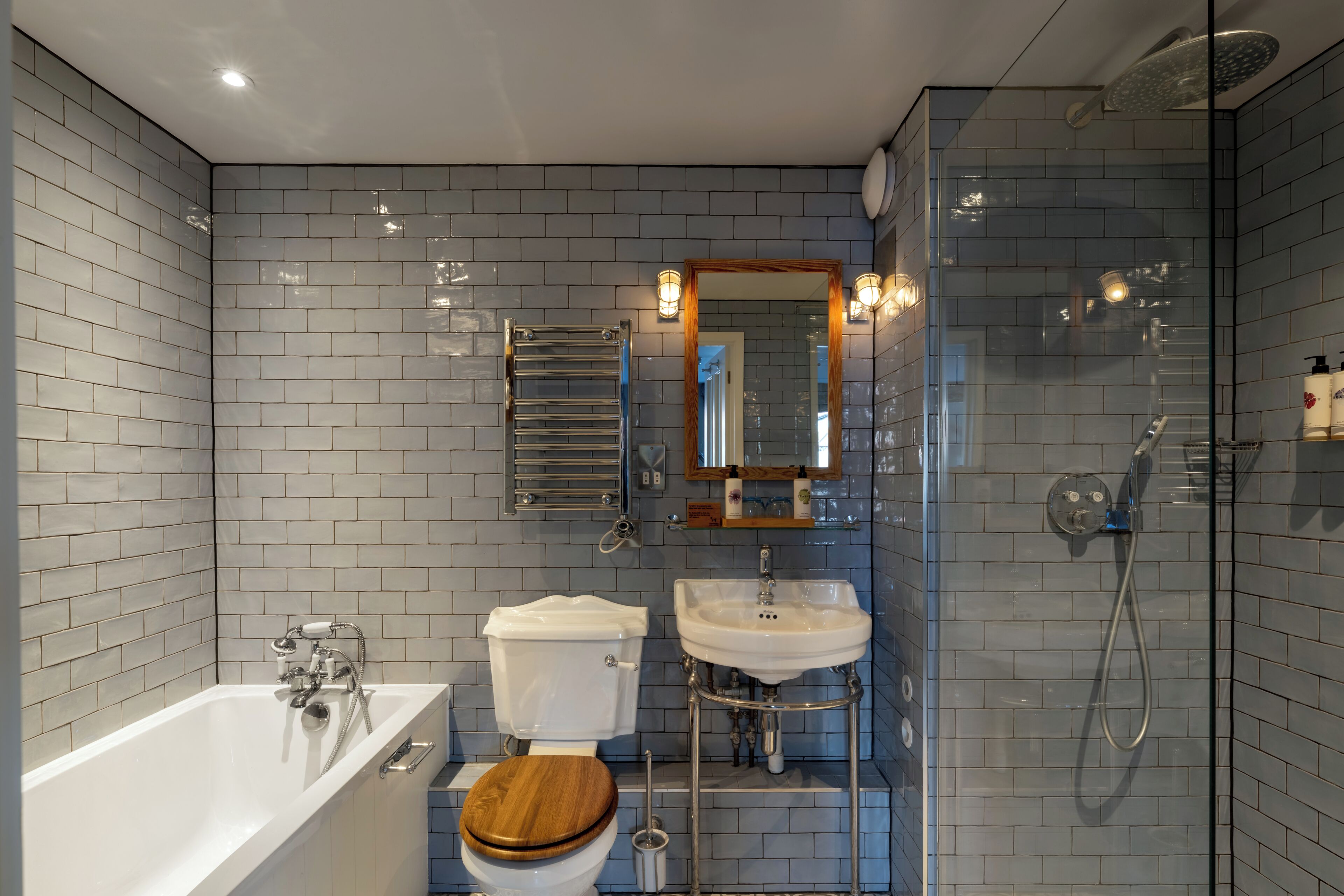 Indulgence Room | Bathroom | Shower, free toiletries, hair dryer, towels