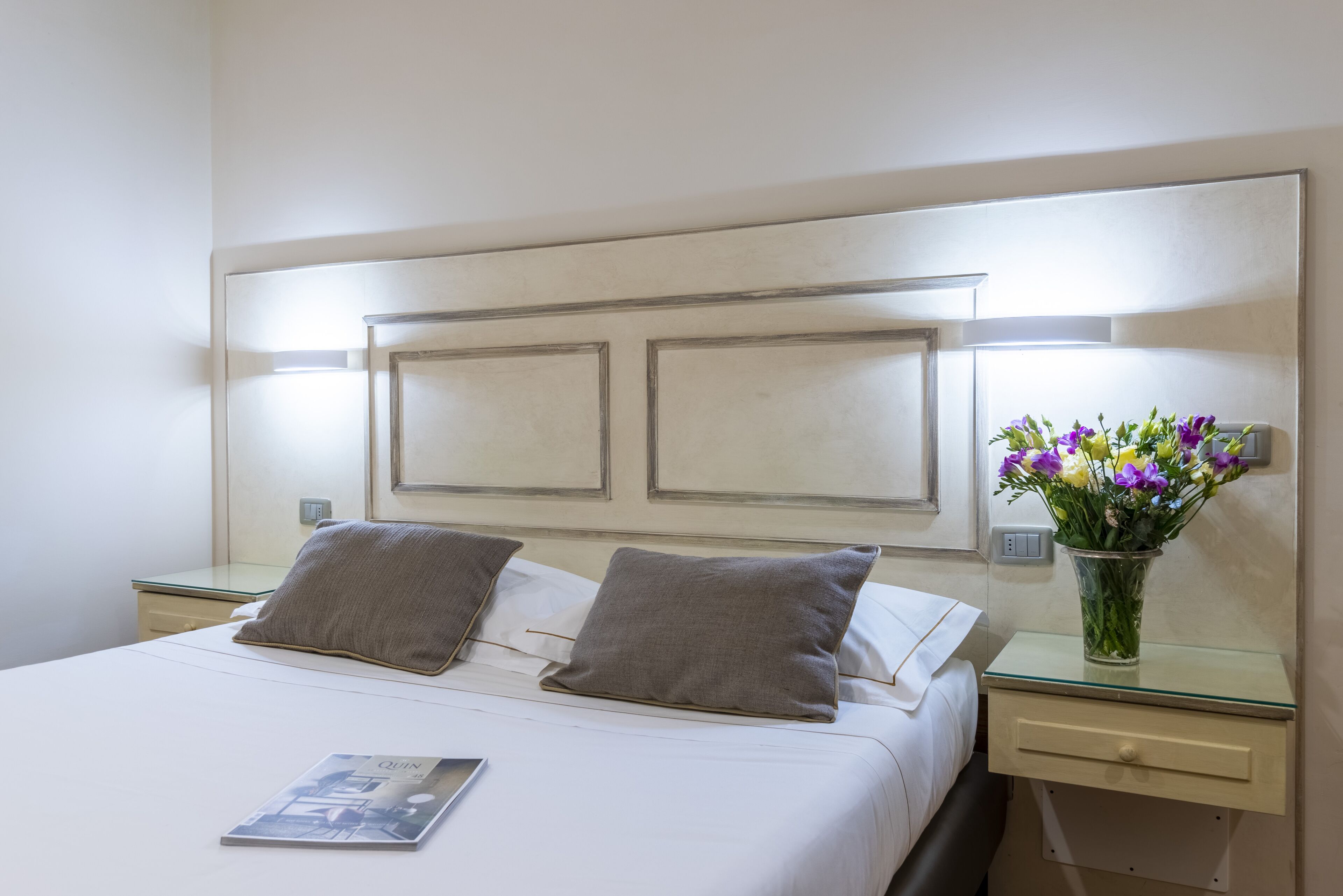 economy double room | 1 bedroom, premium bedding, minibar, in-room safe
