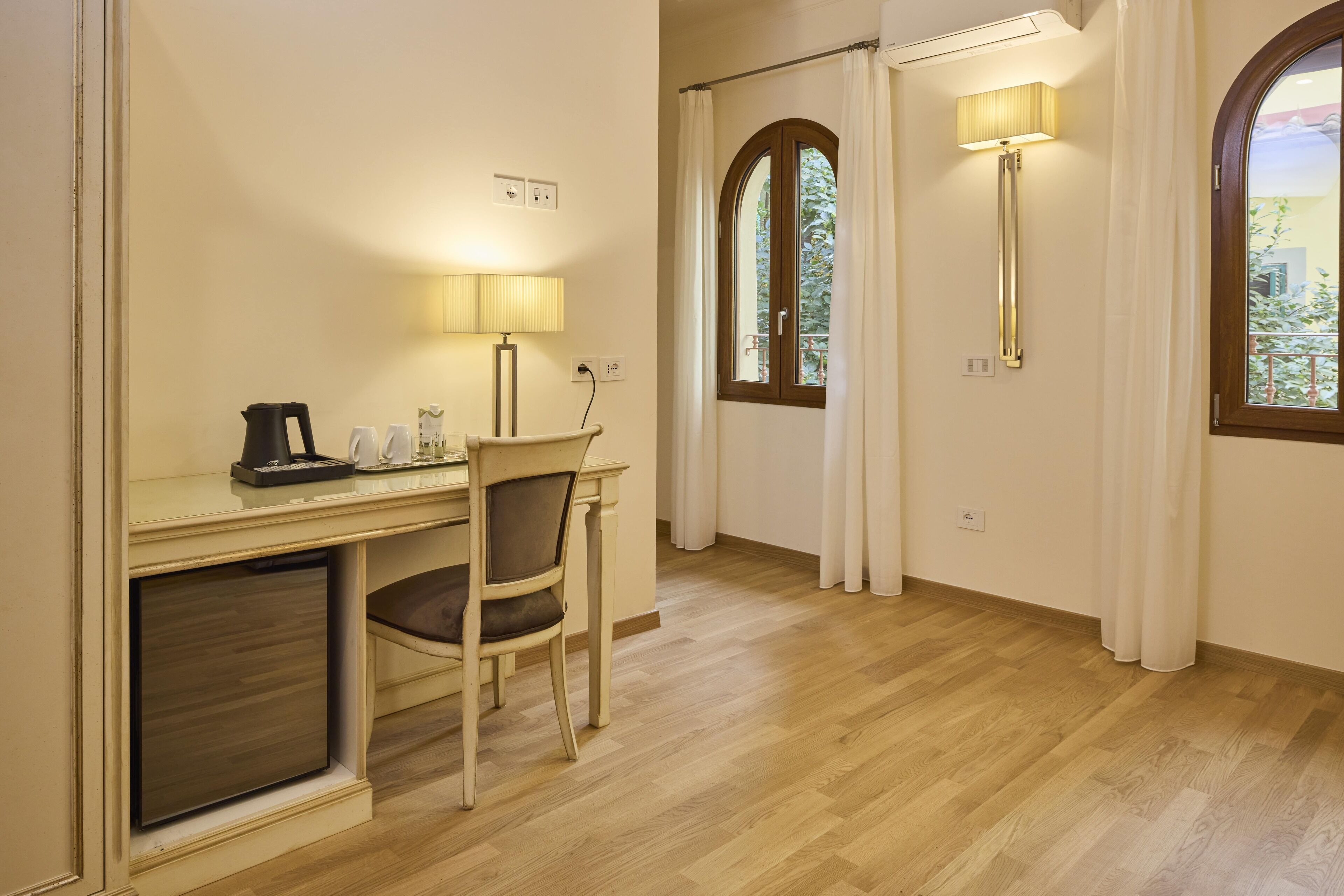 1 bedroom, premium bedding, minibar, in-room safe