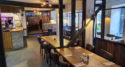 Dragon Inn Crickhowell