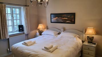 Superior-Doppel- oder -Zweibettzimmer, 1 Schlafzimmer | Hochwertige Bettwaren, Zimmersafe, Bügeleisen/Bügelbrett