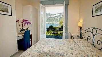 Basic-Doppelzimmer, Balkon | Kostenloses WLAN, Bettwäsche