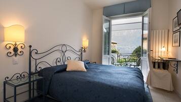 Habitación básica doble, balcón | Wifi gratis y ropa de cama