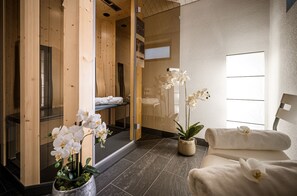 Turkish bath/hammam, massage/treatment rooms, massages - Golf- & Sporthotel Hof Maran (Arosa)