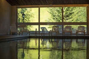 Una piscina techada