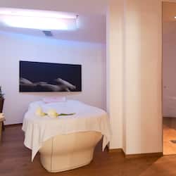 Espace de soins pour les couples, sauna, bain à remous, hammam