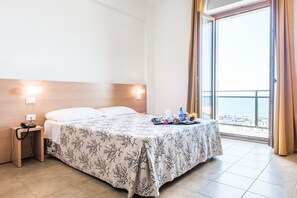 Deluxe Double or Twin Room, Sea View