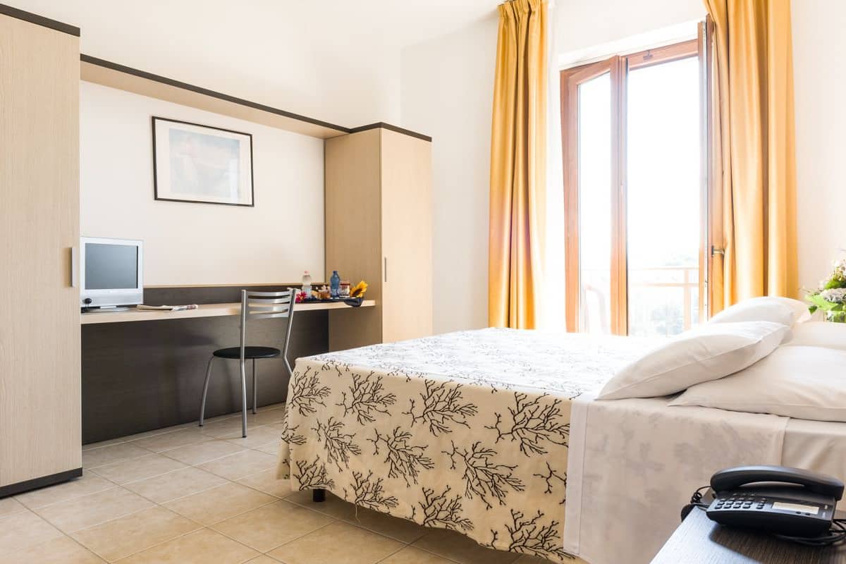 Minibar, desk, free WiFi, bed sheets