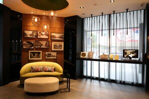 Lobby sitting area - Wonstar Hotel Zhong Hua (Taipei)