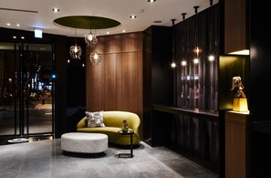 Lobby-Lounge