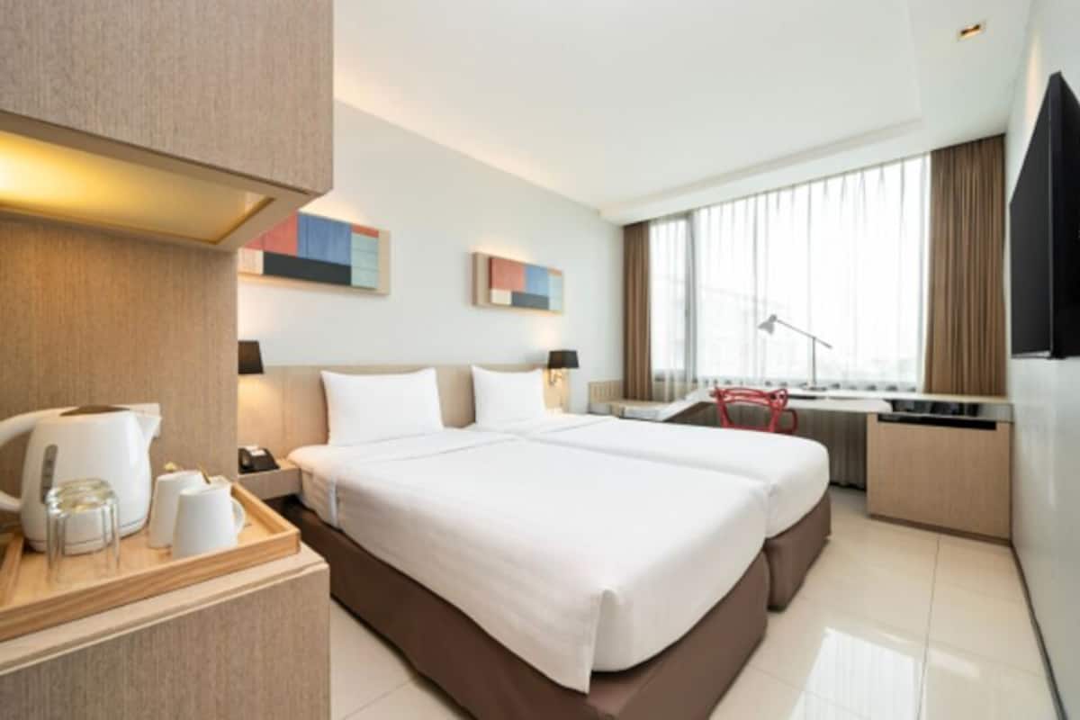 Executive Studio, 2 Single Beds | In-room safe, desk, blackout curtains, free WiFi