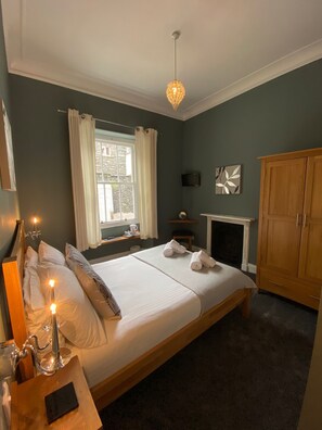 Desk, iron/ironing board, free WiFi, bed sheets - Ambleside Central (Ambleside)