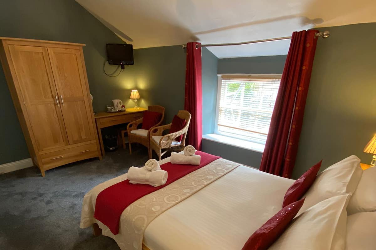 Desk, iron/ironing board, free WiFi, bed sheets