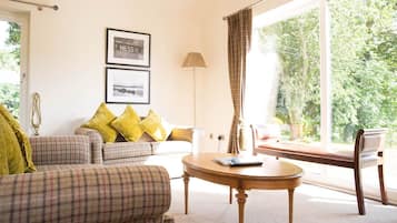 Suite (Garden, Dog Friendly) | Premium bedding, in-room safe, individually decorated