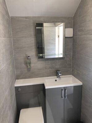 Standard Double Room (Upper Floor) | Bathroom | Shower, free toiletries, towels - The Promenade (Bridlington)